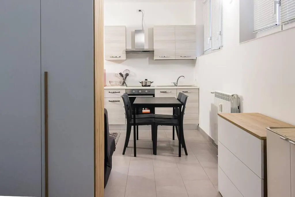 Staurenghi Green Apartment Varese Italy